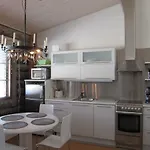 Lapin Kutsu Log בקתה